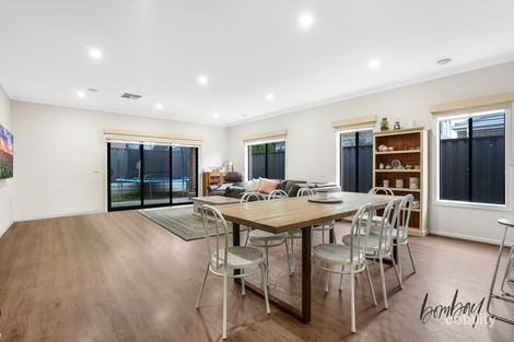 Property photo of 4 Water Lily Circuit Craigieburn VIC 3064
