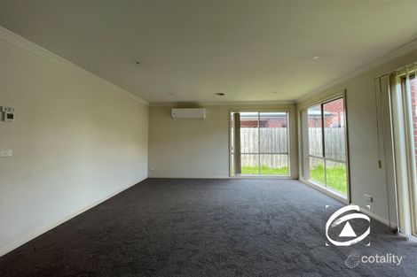 Property photo of 73 Melzak Way Berwick VIC 3806