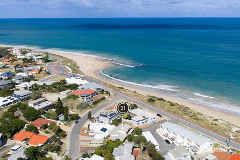 Property photo of 26B Valley Road Halls Head WA 6210