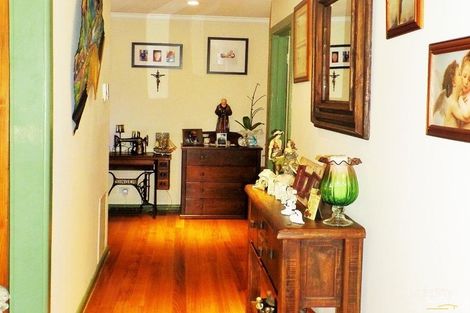 Property photo of 53 Casey Drive Lalor VIC 3075