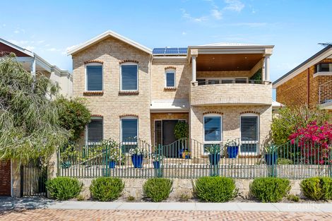 220 Flinders Ave, Hillarys, WA 6025