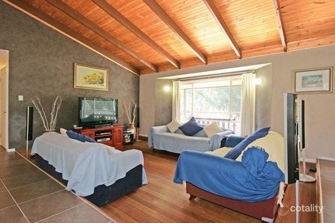 Property photo of 32 Tomakin Place Tomakin NSW 2537