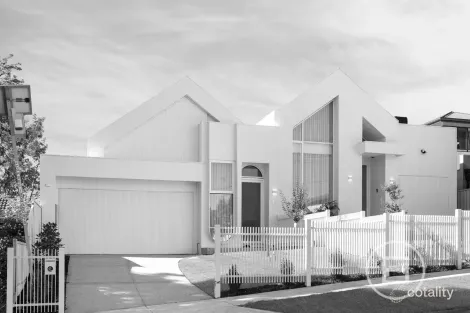 8a Emerald St, Essendon West, VIC 3040