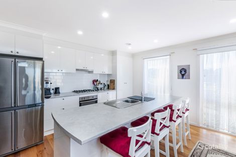 Property photo of 17 Warburton Way Warrnambool VIC 3280