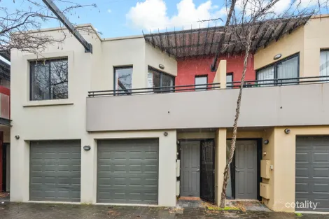 8 Heaslip Cl, Adelaide, SA 5000
