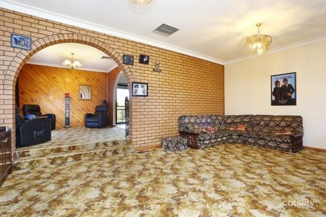 Property photo of 11 Finchley Avenue Glenroy VIC 3046