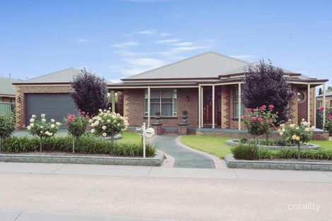 Property photo of 14 Lewana Way Strathfieldsaye VIC 3551