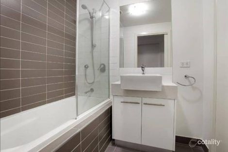 Property photo of 21/790-792 Warrigal Road Malvern East VIC 3145