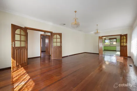 Property photo of 32 McKittrick Road Bentleigh VIC 3204