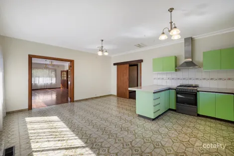 Property photo of 32 McKittrick Road Bentleigh VIC 3204