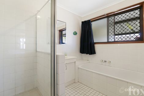 Property photo of 2/183 Olsen Avenue Labrador QLD 4215