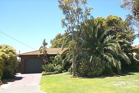 52 Sporing Way, Hillarys, WA 6025