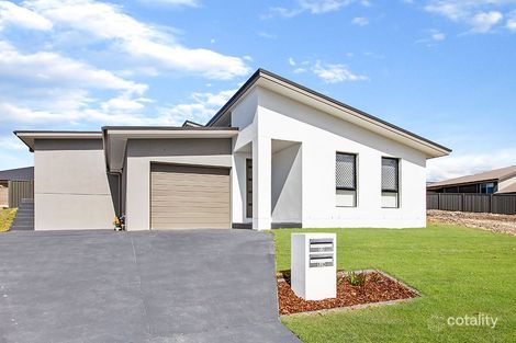 Property photo of 52 Comel Avenue Cameron Park NSW 2285