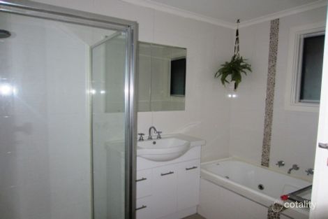 Property photo of 11 Hayman Avenue Seaford VIC 3198