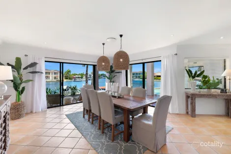 Property photo of 9/76 Bayview Street Runaway Bay QLD 4216