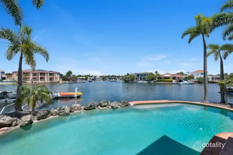 Property photo of 9/76 Bayview Street Runaway Bay QLD 4216