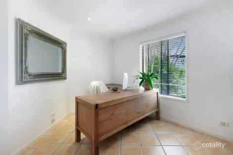 Property photo of 9/76 Bayview Street Runaway Bay QLD 4216