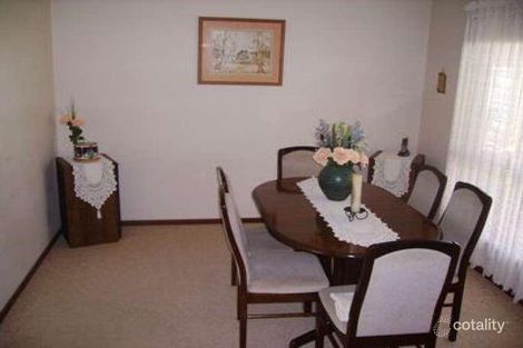 Property photo of 8 Lamilla Street Glenfield Park NSW 2650