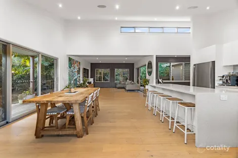 12 STEWART PL, KIAMA, NSW 2533