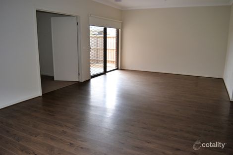 Property photo of 14 Gateway Avenue Pakenham VIC 3810