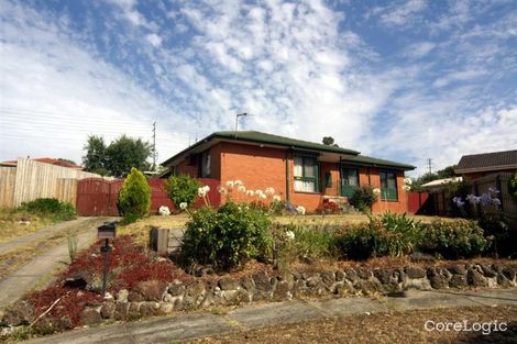 Property photo of 10 Cormorant Close Endeavour Hills VIC 3802