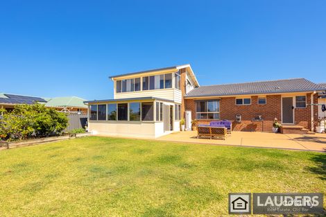 Property photo of 18 Pryor Crescent Old Bar NSW 2430