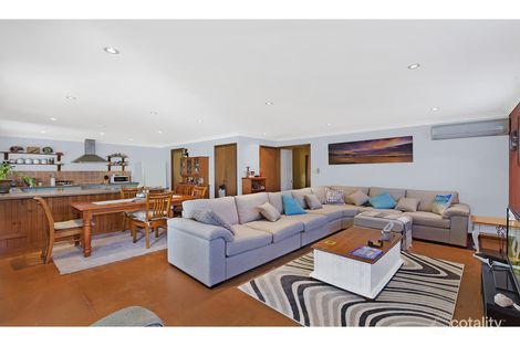 Property photo of 113 Hume Boulevard Killarney Vale NSW 2261