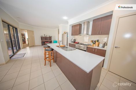 Property photo of 19 Kevington Drive Eynesbury VIC 3338