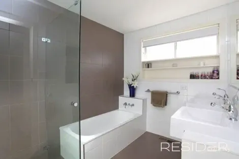 Property photo of 56 Oxford Drive Thomastown VIC 3074