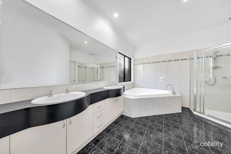 Property photo of 233 Waranga Drive Kialla VIC 3631