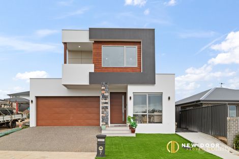 Property photo of 7 Tahourdin Vista Whitlam ACT 2611
