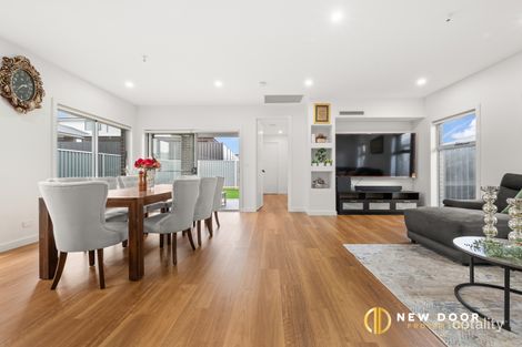 Property photo of 7 Tahourdin Vista Whitlam ACT 2611