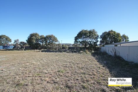 Property photo of 16 Murray Grey Place Bungendore NSW 2621