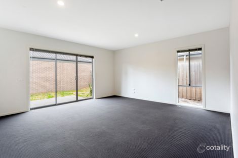 Property photo of 10 Flora Lane Carrum Downs VIC 3201