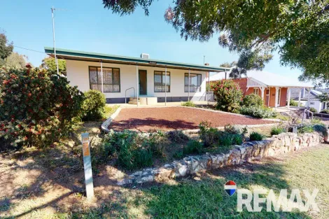 65 George St, Junee, NSW 2663