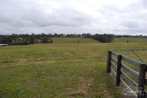 18 Orchard Rd, Lucknow, VIC 3875