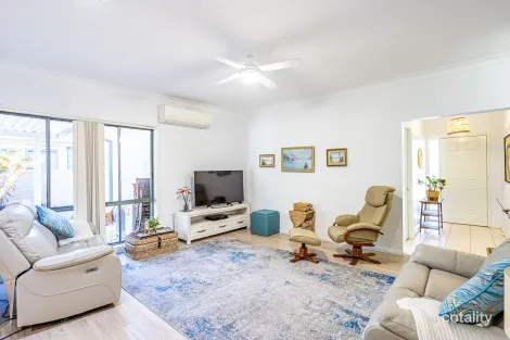 Property photo of 2/2 Settlers Way Tea Gardens NSW 2324