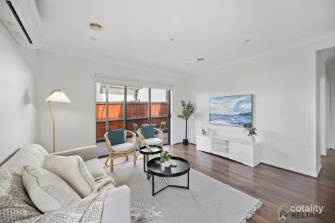 Property photo of 33 Rathdowne Drive Mickleham VIC 3064