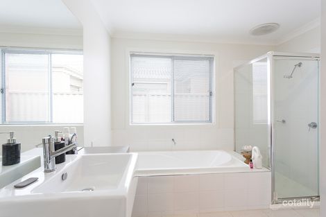 Property photo of 47 Willowtree Drive Pakenham VIC 3810