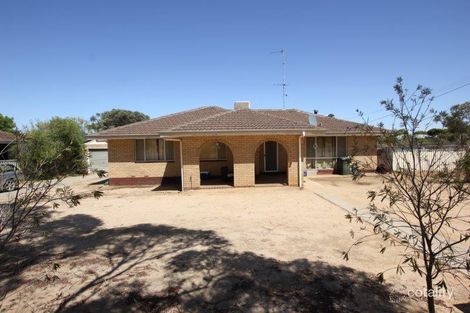 4 Cassia St, Merredin, WA 6415