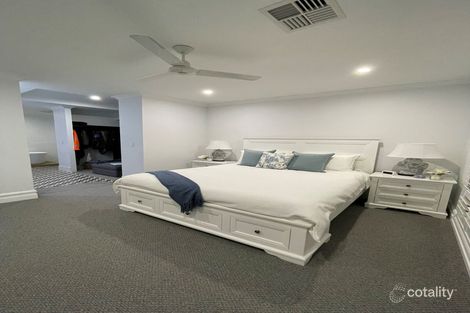 Property photo of 24 Seaward Loop Sorrento WA 6020