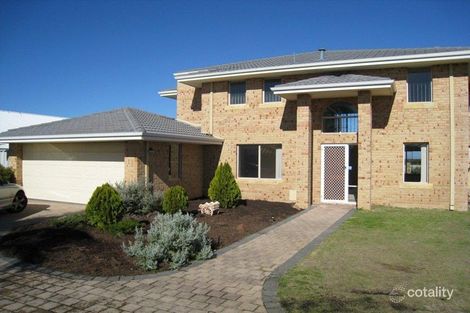 2 Villefranche Rise, Port Kennedy, WA 6172