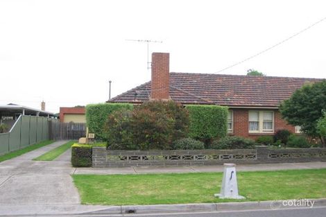 18 Ravenhall St, Braybrook, VIC 3019