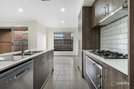 Property photo of 33 Columbus Street Point Cook VIC 3030