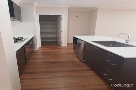 Property photo of 12 Cassinia Circuit Tarneit VIC 3029