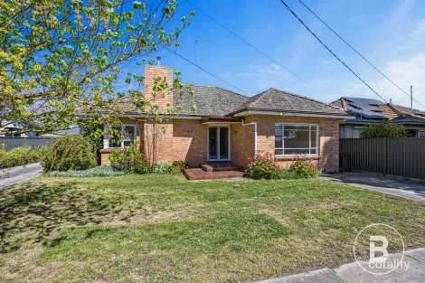 17 Cuthberts Rd, Alfredton, VIC 3350