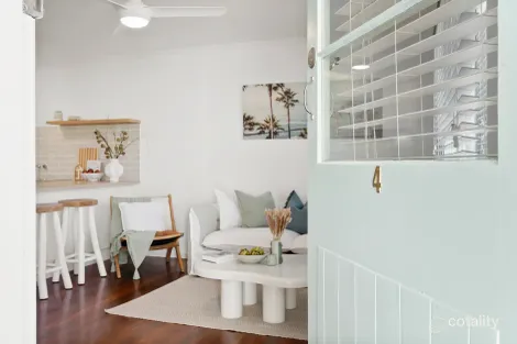 Property photo of 4/16 Lanham Street Coolangatta QLD 4225
