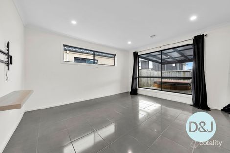 Property photo of 5 Freshman Avenue Clyde VIC 3978