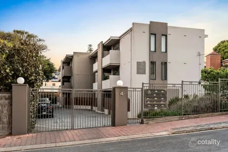 9/4 Bristol Pl, Glenelg South, SA 5045