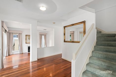 Property photo of 140 Beach Street Port Melbourne VIC 3207